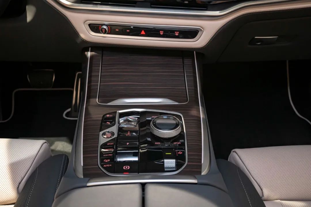 宝马x7m60i驾驶模式,宝马x7m60i试驾视频