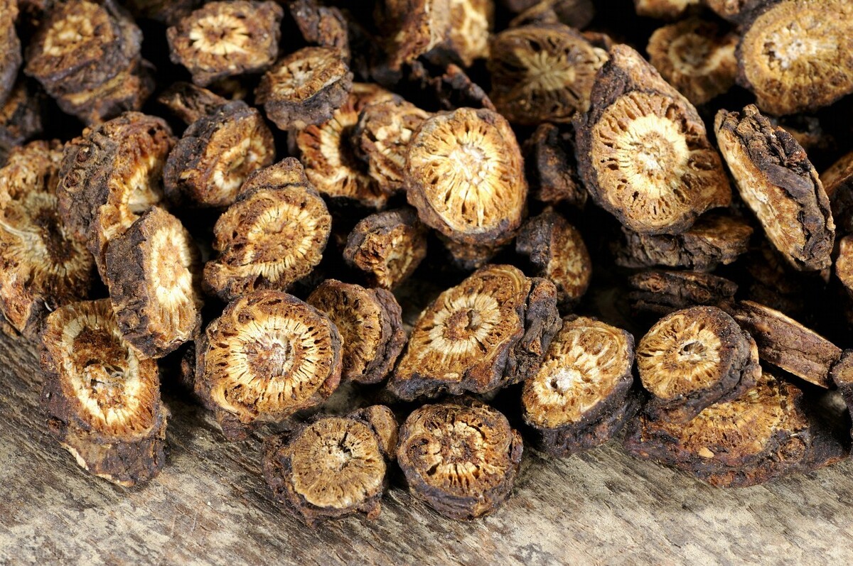 孩子抽动症吃药一年了仍然眨眼睛,九岁孩子抽动症眨眼咧嘴推拿治疗