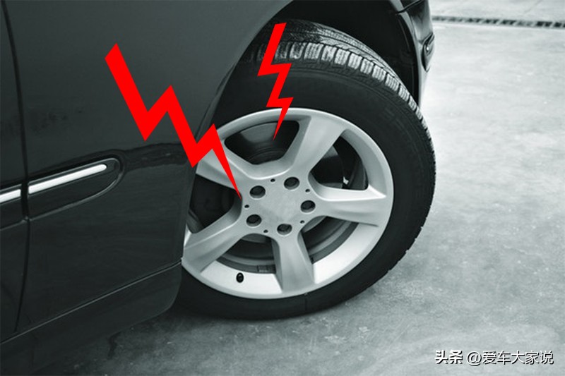 底盘后面异响嘎吱嘎吱的原因,打死方向底盘咯噔咯噔响