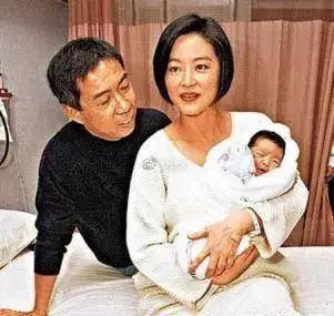 周鸿祎成功是靠老婆吗,周鸿祎离婚分手费缩水逾20亿元