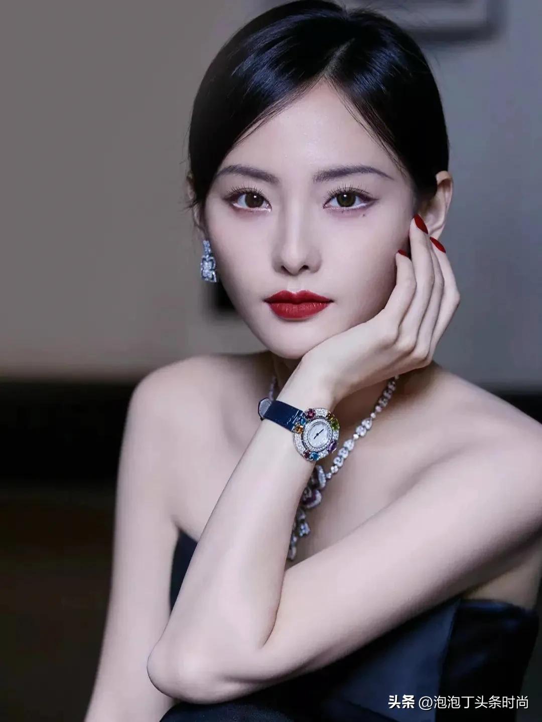 女明星妆后对比照,女明星妆前后效果对照表