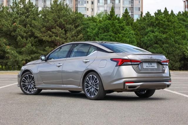 舒适亲肤潮流百搭五一出游必备,端午出游好拍档