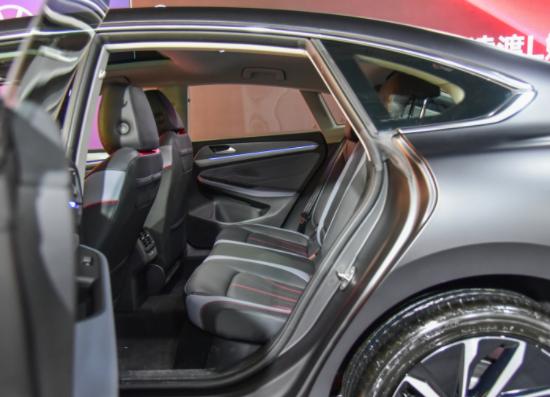 21款凌渡和21款思域哪个值得入手,凌渡1.8t和思域1.5哪个好