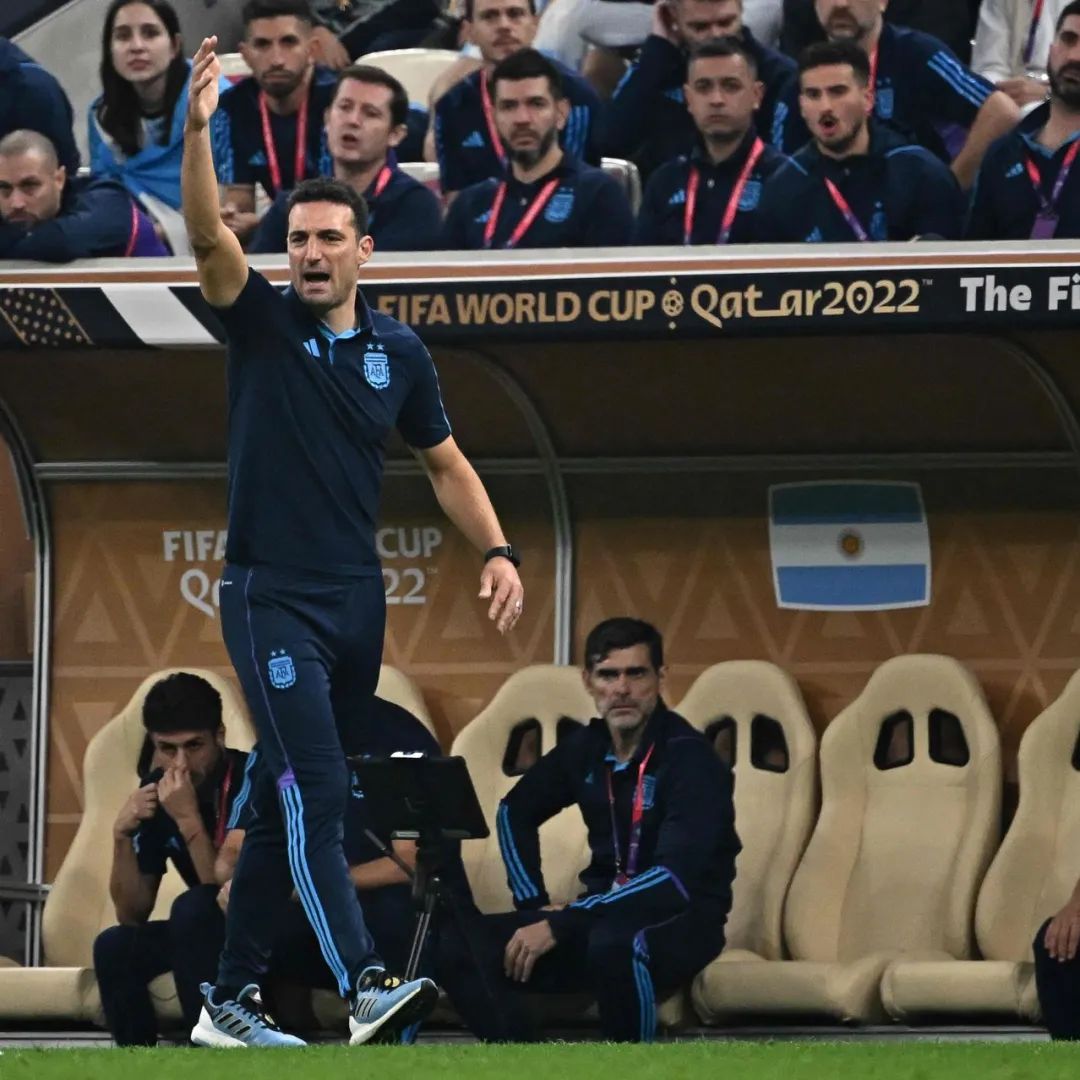 回顾梅西经典的五次替补登场,当初帮助梅西的教练