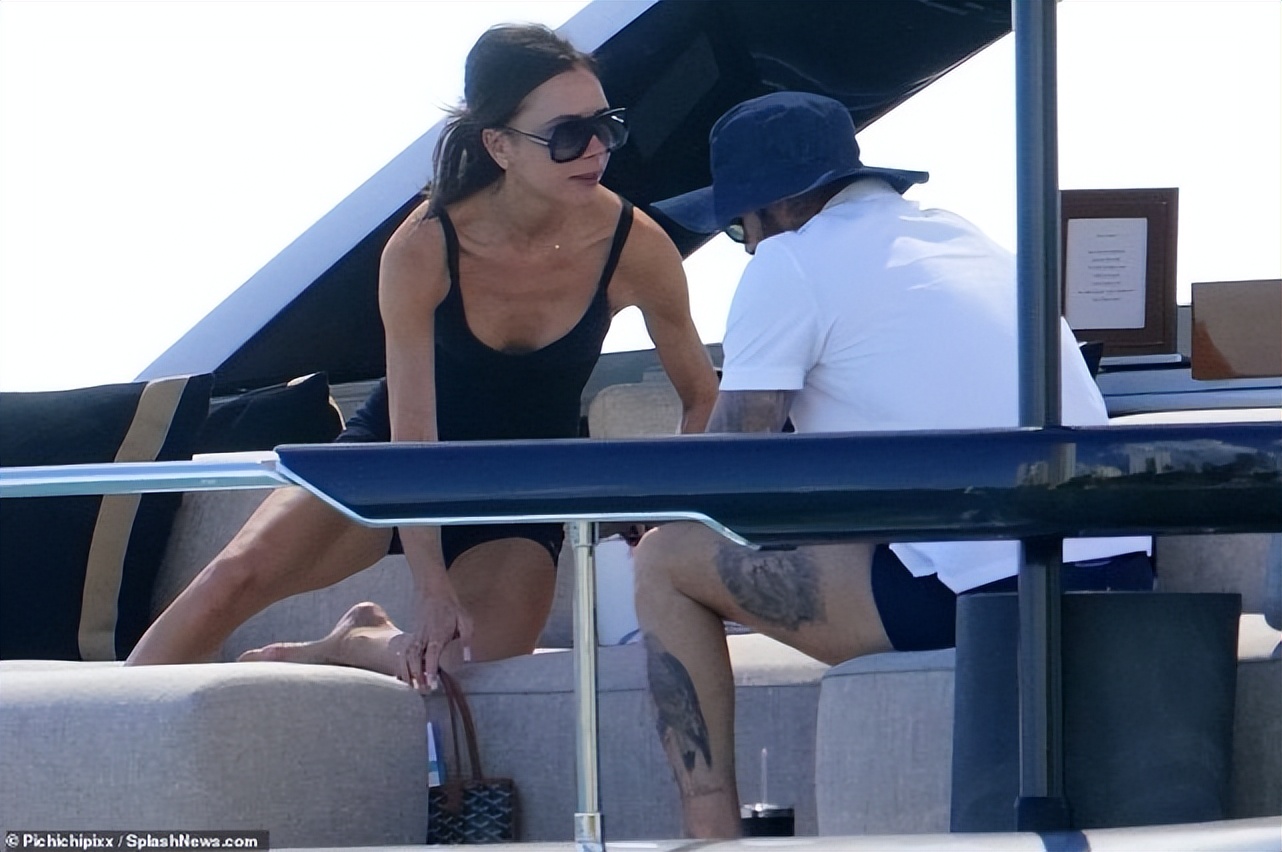 46岁贝嫂晒游艇度假照,47岁贝嫂全部视频