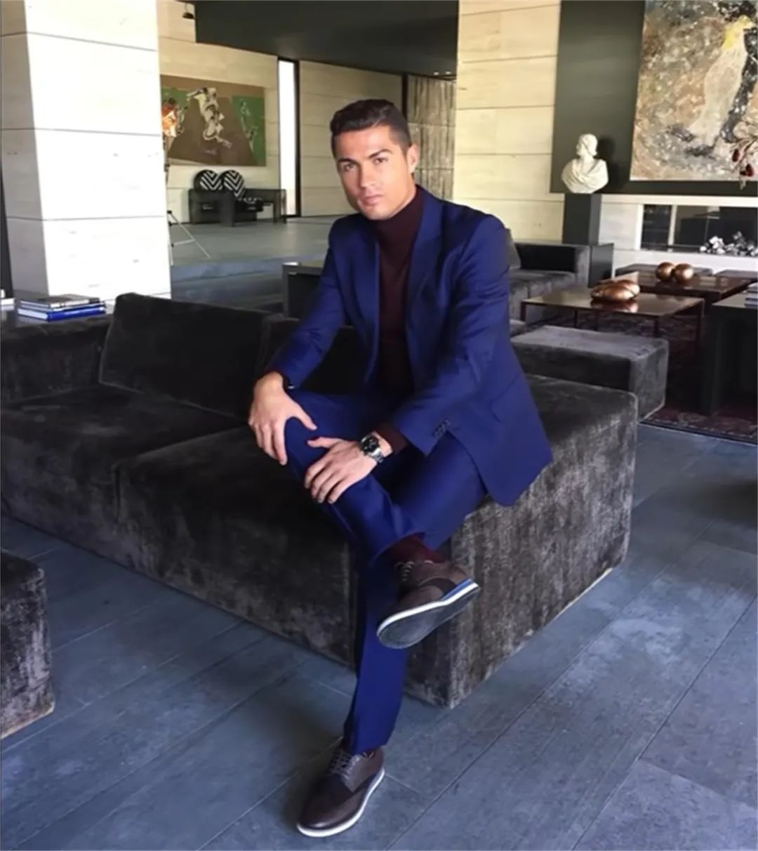 c罗现在的豪华别墅,c罗豪宅豪车纪录片