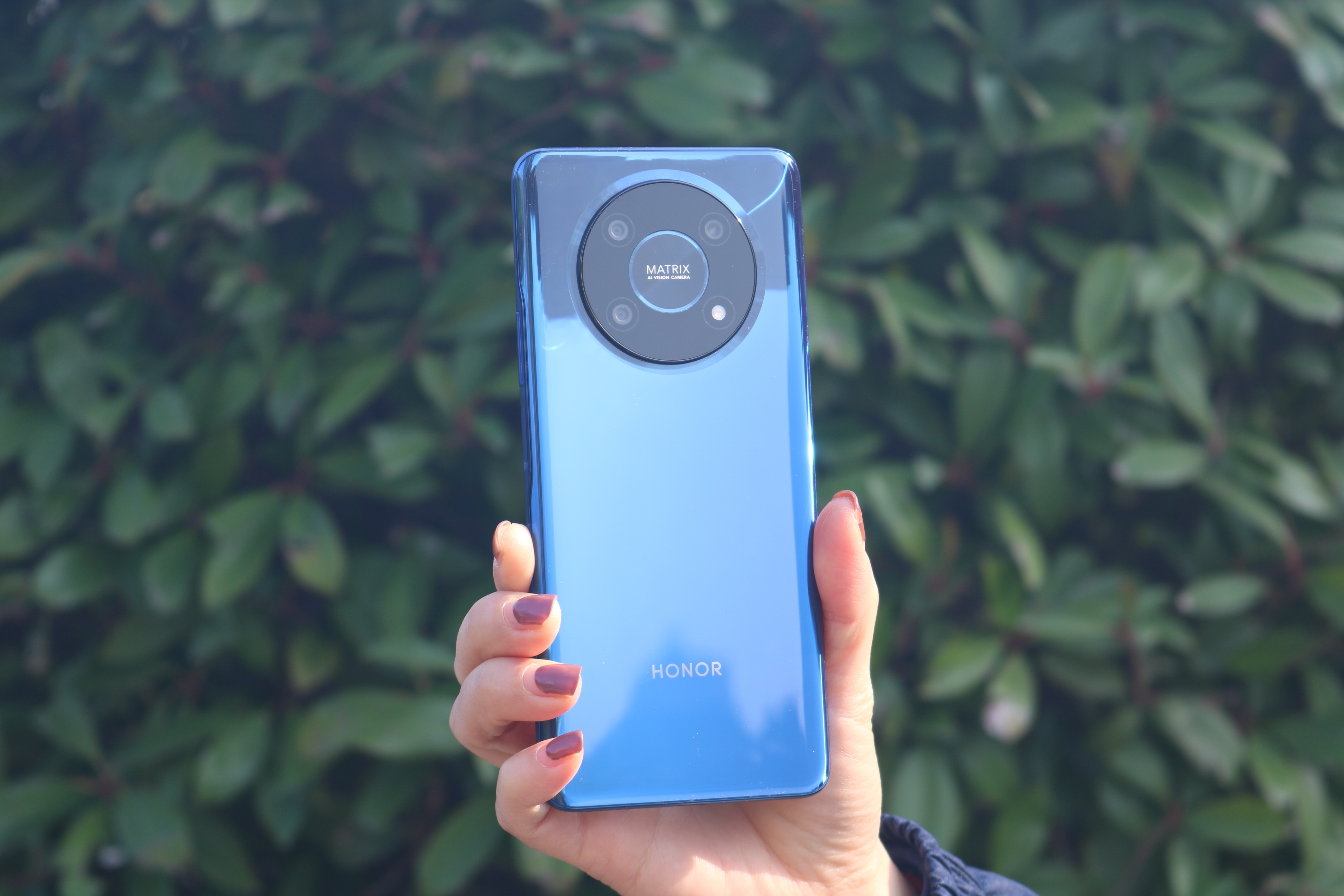 仅售1489元,2022年半年销量冠军,荣耀出品618千元机热卖前三甲