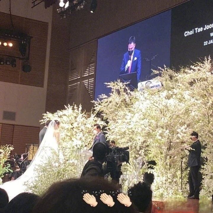 朴信惠崔泰俊婚礼献唱完整版,朴信惠崔泰俊李洪基唱歌