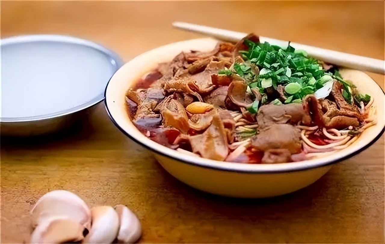 鍗栭粍閰掔殑鍒涗笟鏁呬簨,榛勯厭鍒涘浜哄彂瀹跺彶