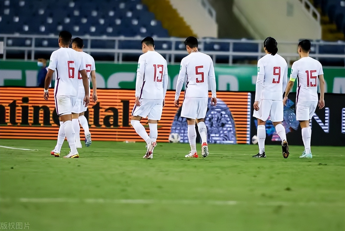 媒体人表示球员参与*球赌**假球都是迫于无奈，很多杀人犯也是如此