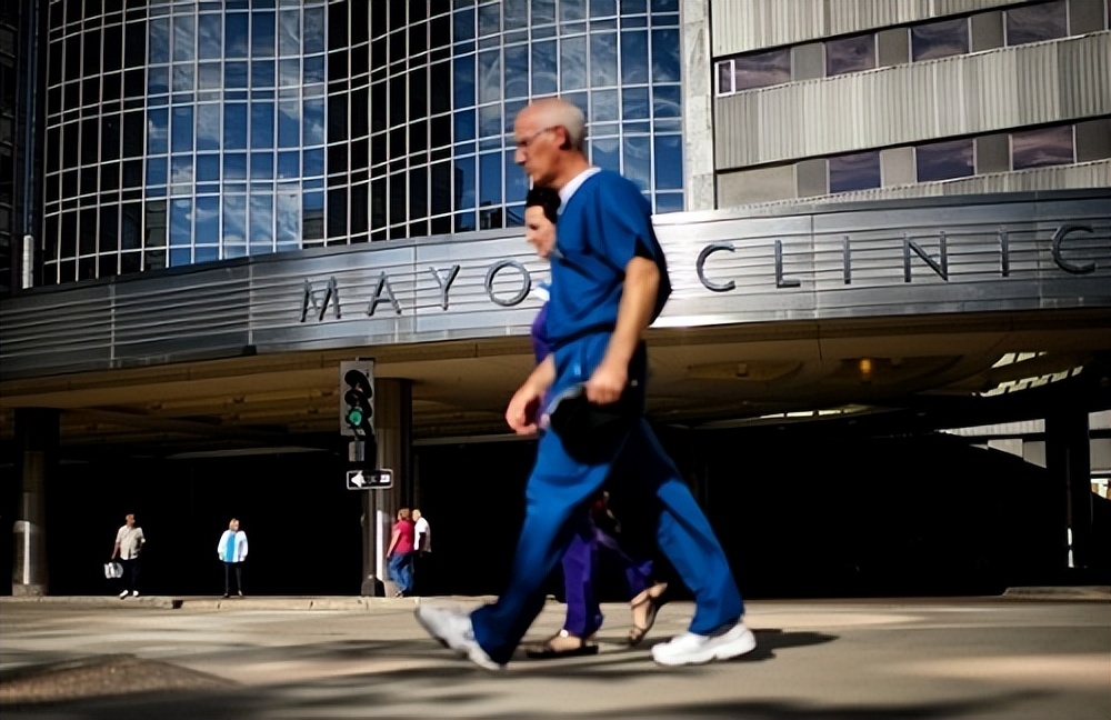 全国医院一年亏损多少钱,公立医院盈利的钱最后都到哪里了