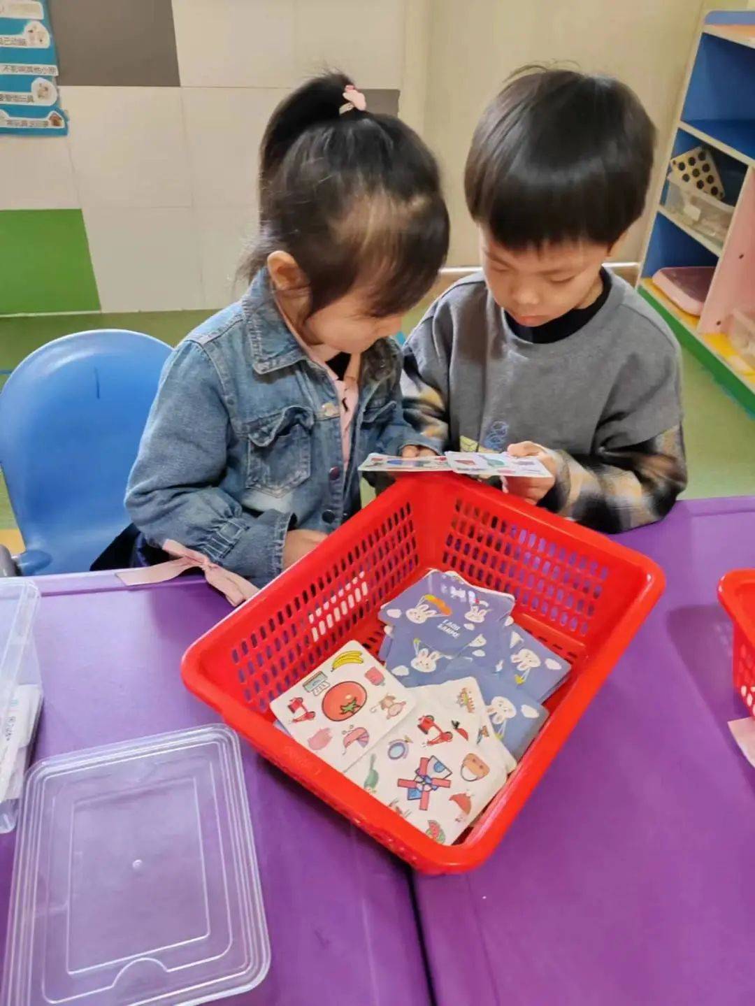 “戏”动童年，“域”见未来——诺亚舟开心果幼儿园区域活动