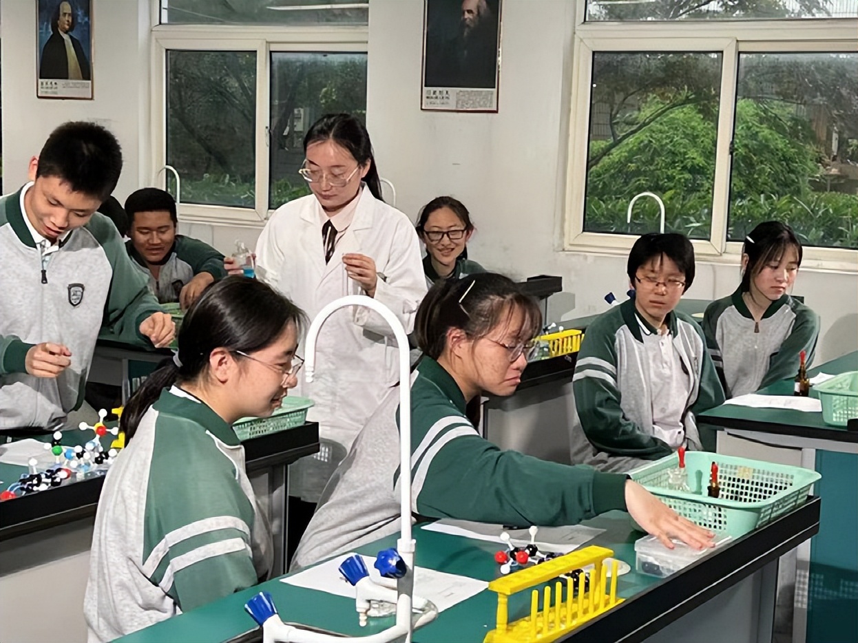 娓呭崕澶у鎷斿皷鍒涙柊浜烘墠鍩瑰吇鍚嶅崟,娓呭崕c9鍚嶅崟鍏ず