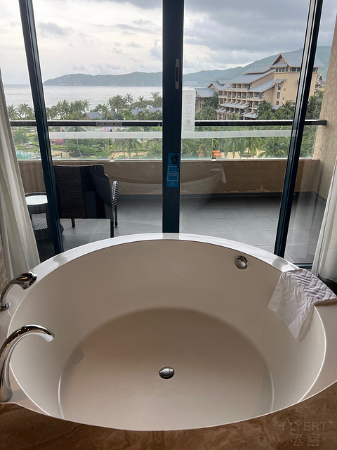 三亚万豪亚龙湾度假酒店入住,亚龙湾希尔顿度假酒店占地面积