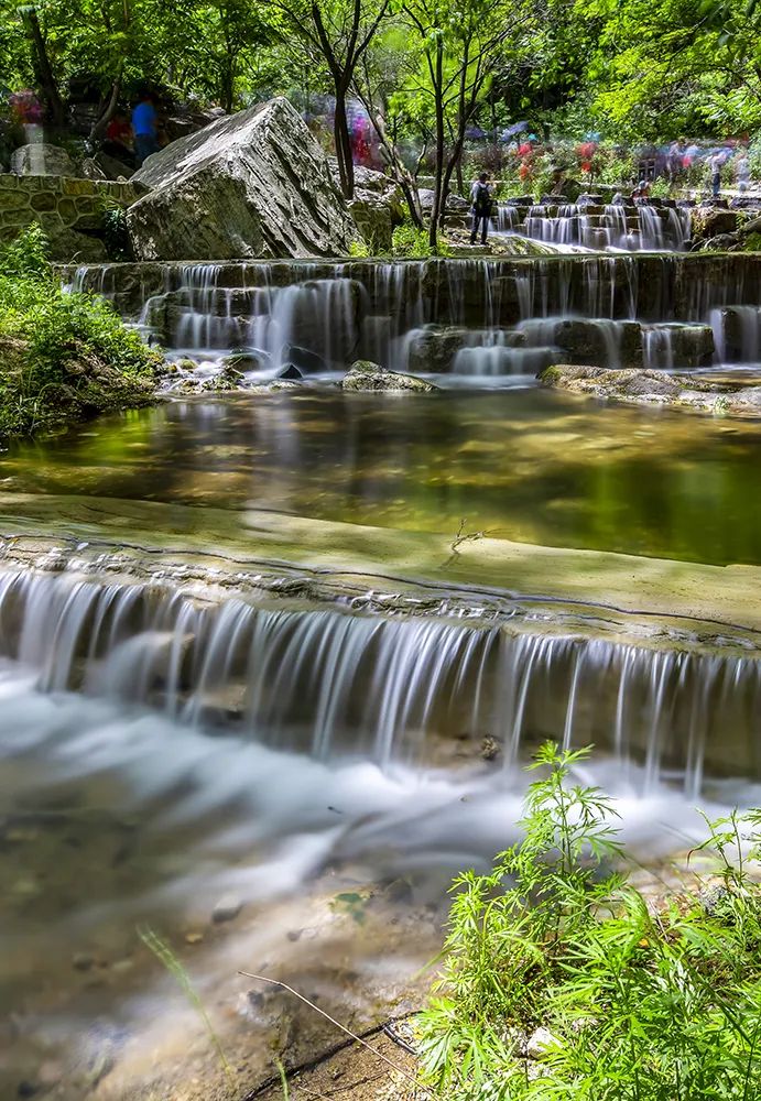 夏天去看黄果树瀑布,夏天去瀑布旅游热吗天气冷
