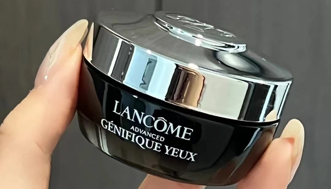 入门级大牌眼霜怎么选?雅诗兰黛预防衰老,兰蔻发光眼霜维稳修护