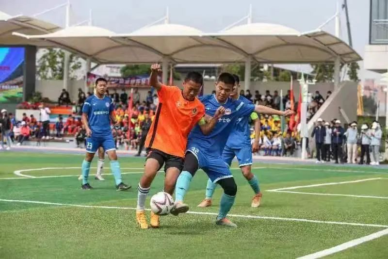 学校足球夺冠,第四实验中学足球比赛