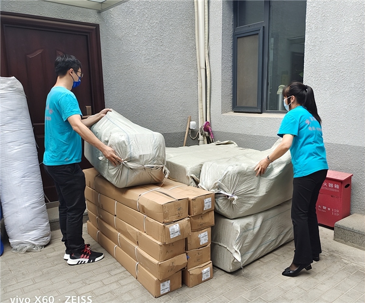 爱心捐赠接力助推疫情防控,爱心捐赠携手助力疫情防控