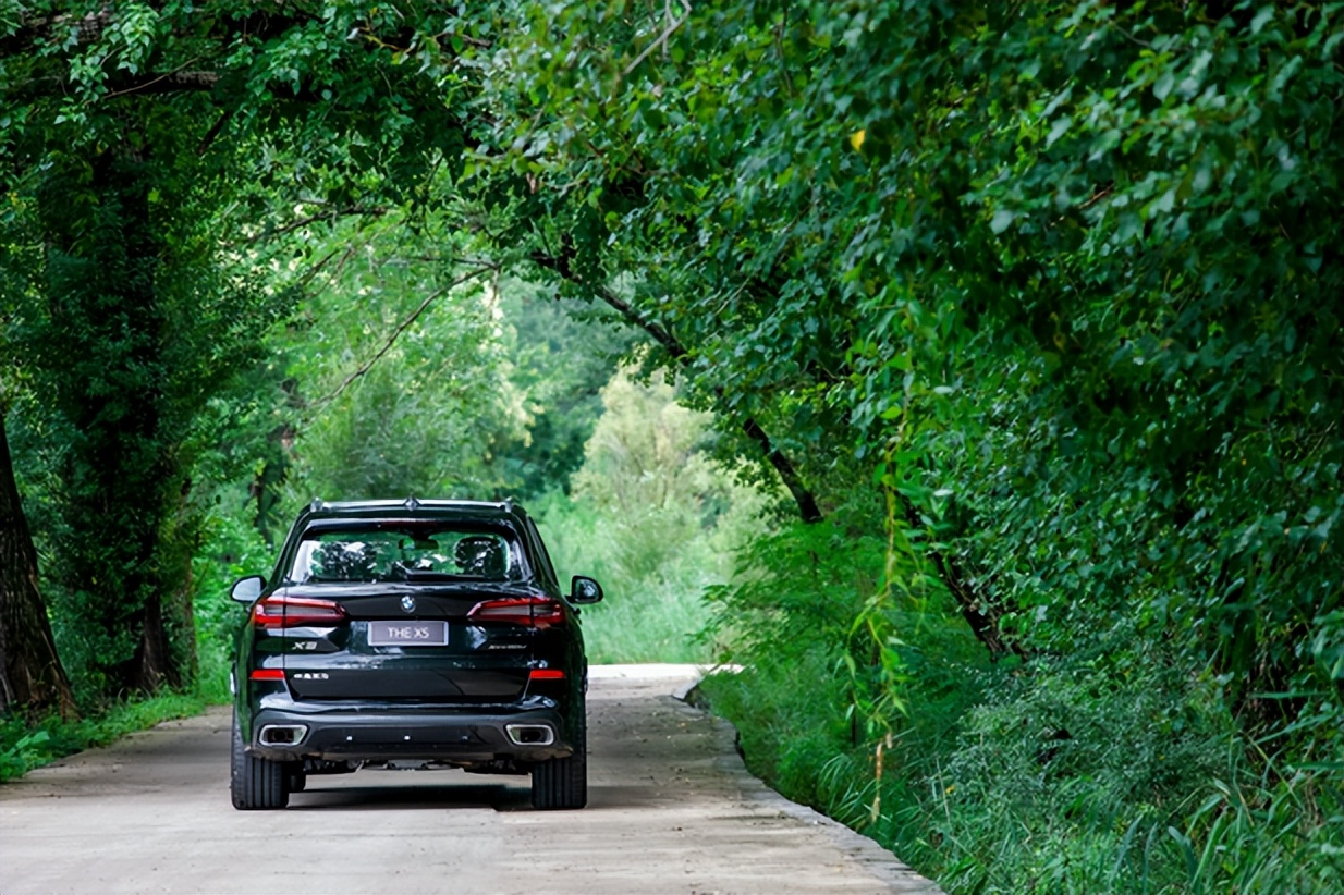 23款宝马x5xdrive30li尊享m运动,宝马x5xdrive30i曜夜版顶配