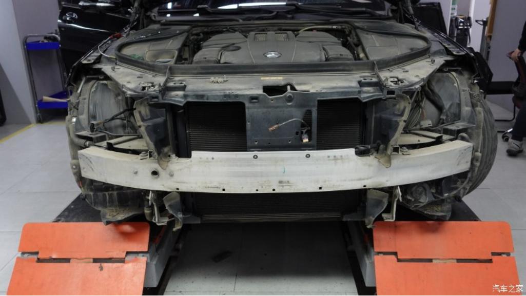 奔驰amggt63s升级先行版包围,奔驰amgc63改装外观