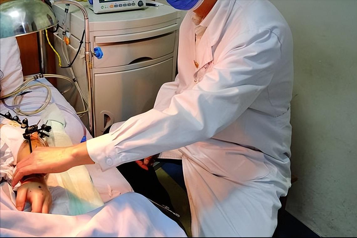 21岁女孩肠道溃烂,女子一周七次肠道溃烂