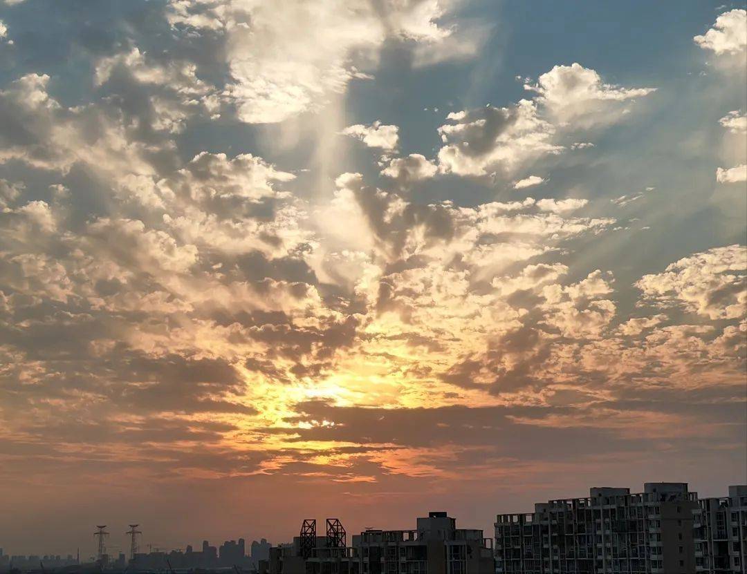 一束光当代艺术展,2022年中国当代艺术展作品展