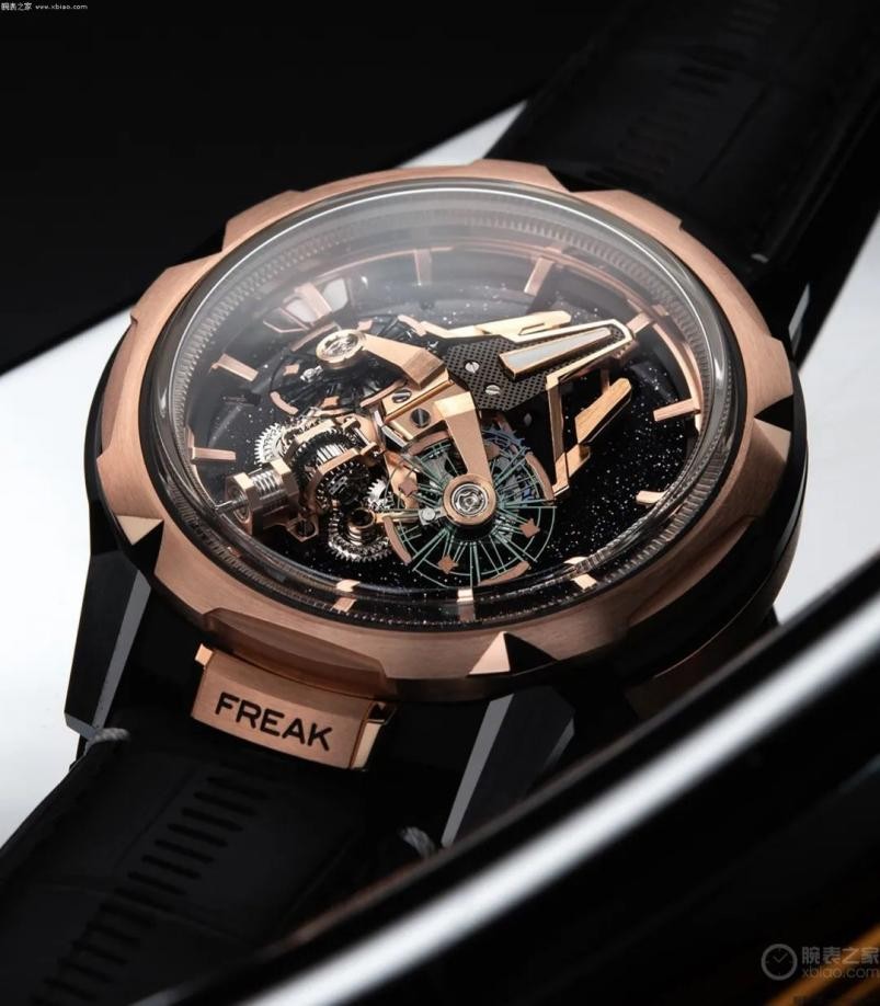 雅典手表和百达翡丽手表哪个好,百达翡丽aquanaut多少钱