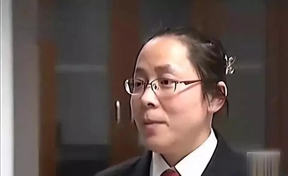 离谱，女子向男闺蜜炫耀*处私**纹身，惨遭侵犯，男闺蜜说：不赖我！