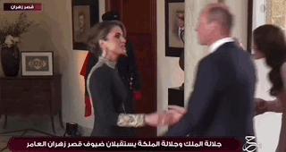 凯特王妃高级造型,凯特王妃穿蓝色格子英伦风