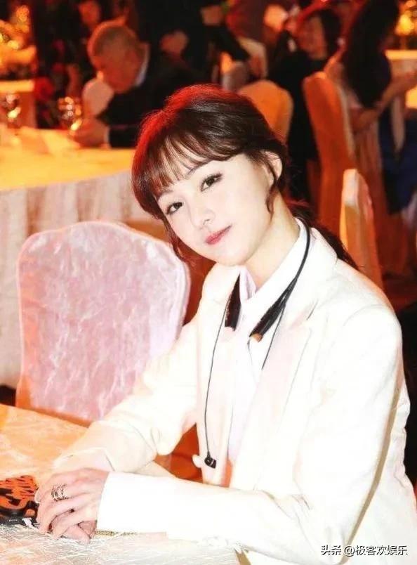 衣架子西装写真,男明星穿西装谁最好看