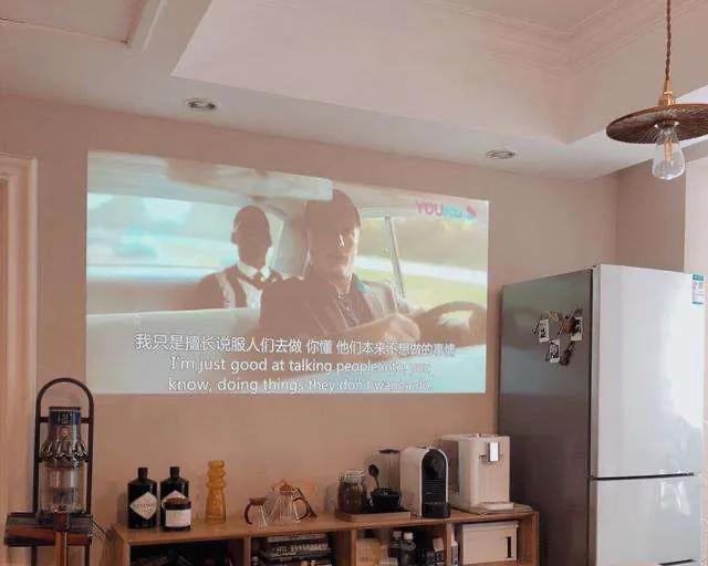 投影仪怎么选看什么配置,挑选投影仪看好以上六点就足够