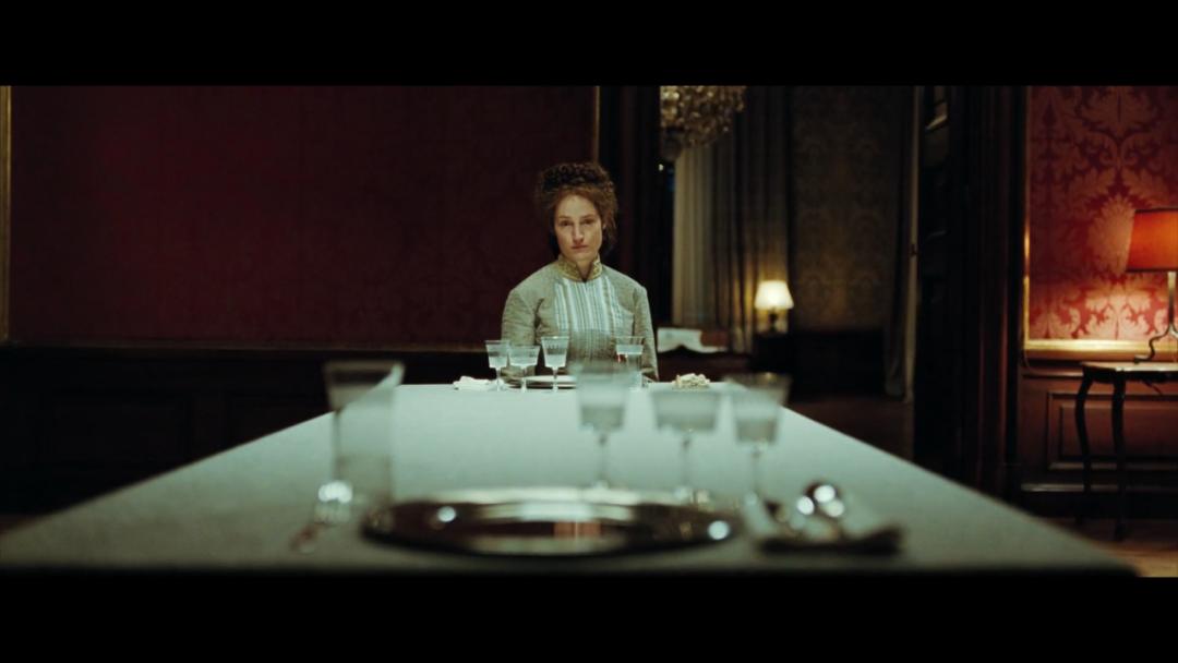 抱歉，该上热搜的是她，不是男足