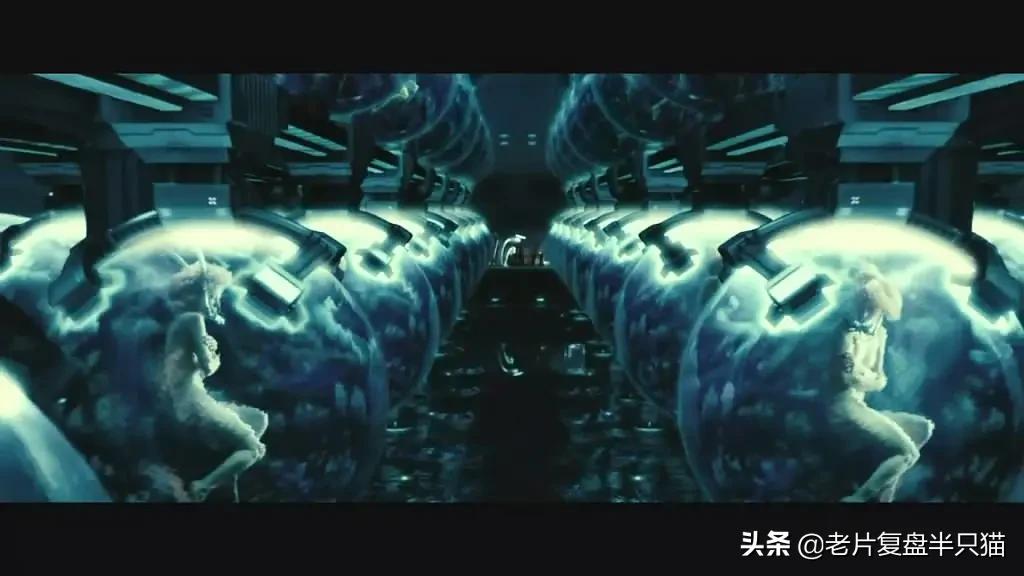 钢铁侠和蝙蝠侠后期谁更强,钢铁侠为什么注定打不过蝙蝠侠