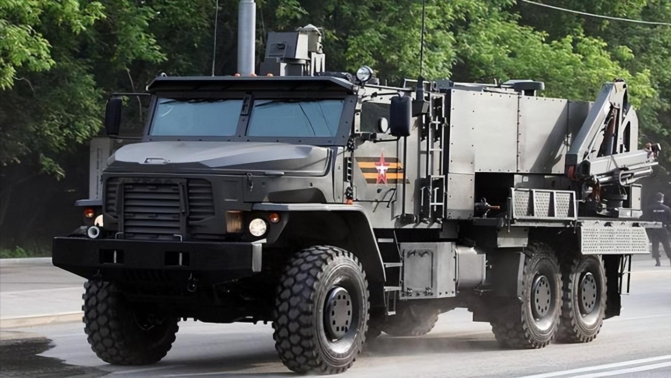 乌军在俄军重重压制下被动,乌军遭俄军温压弹轰炸