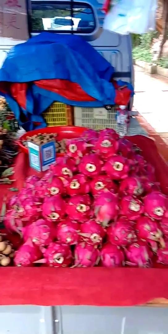 摆摊卖水果为什么很难挣钱,卖水果摆摊都说赔钱没有挣钱的吗