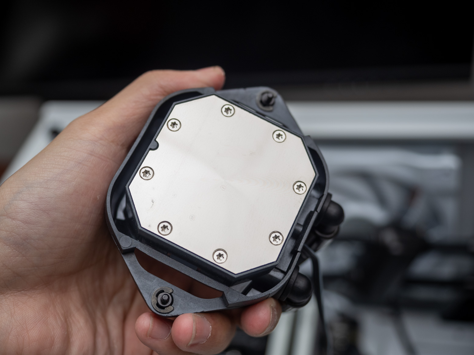 新机箱、新水冷、新风扇！来自bequiet！的白色主题