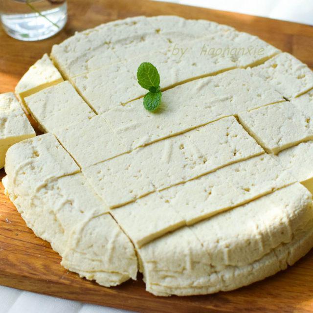 自制鸡蛋豆腐网红做法,自制大豆腐的家常做法