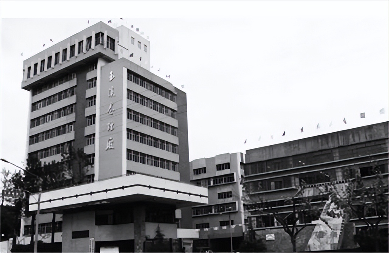 90年代玉溪烟六十元一包,90年代的红塔山烟盒