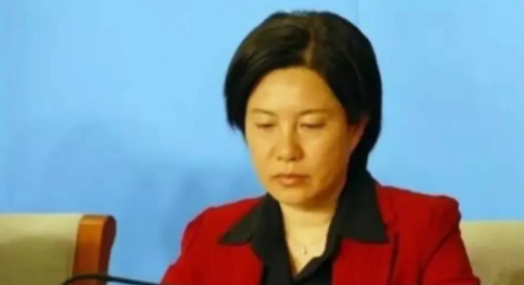 女贪官买别墅大搞淫乱聚会，导致闺蜜不孕不育，出事后多人自首！