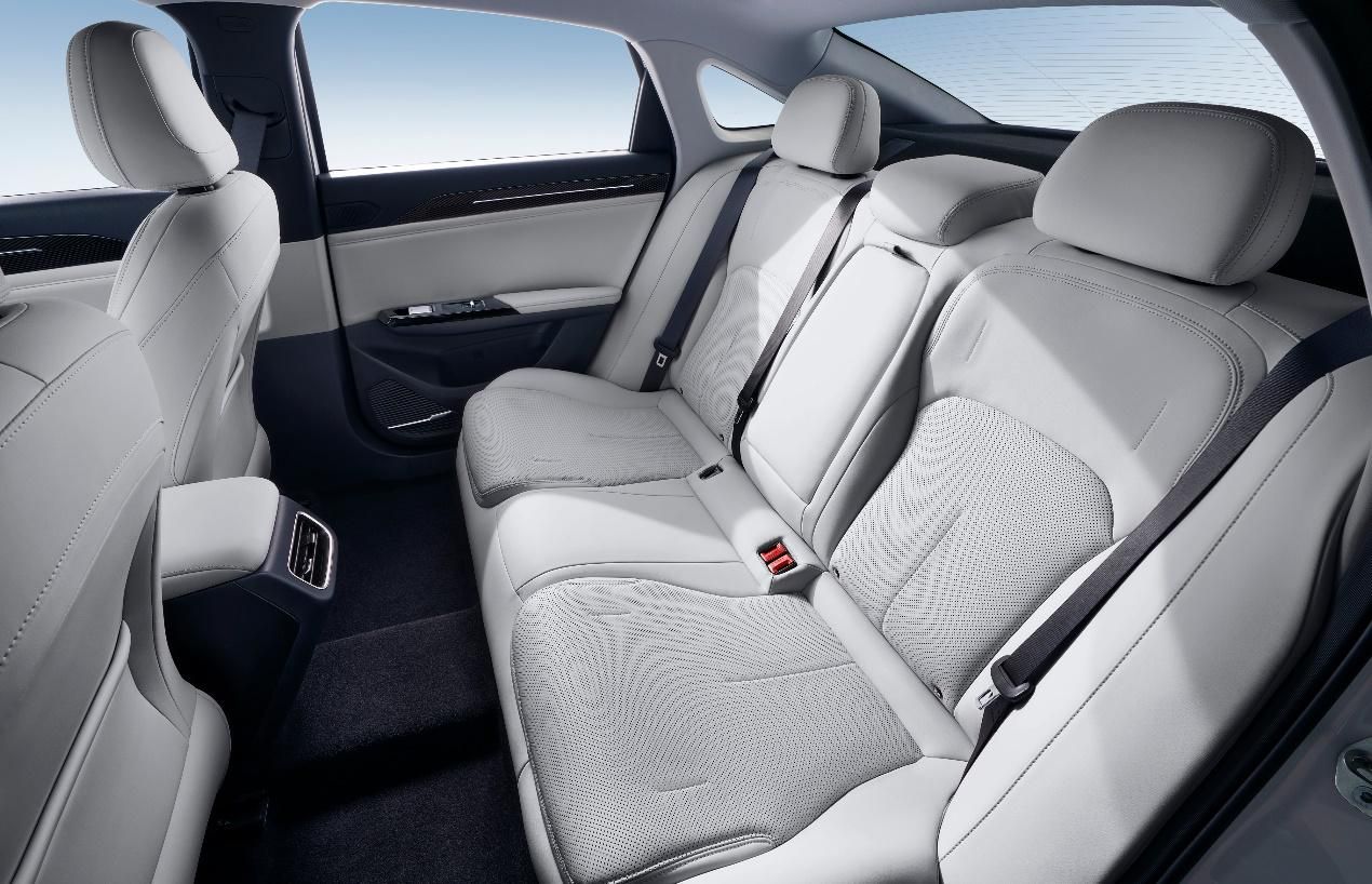 银河吉利l6星舰,银河l6星舰内饰