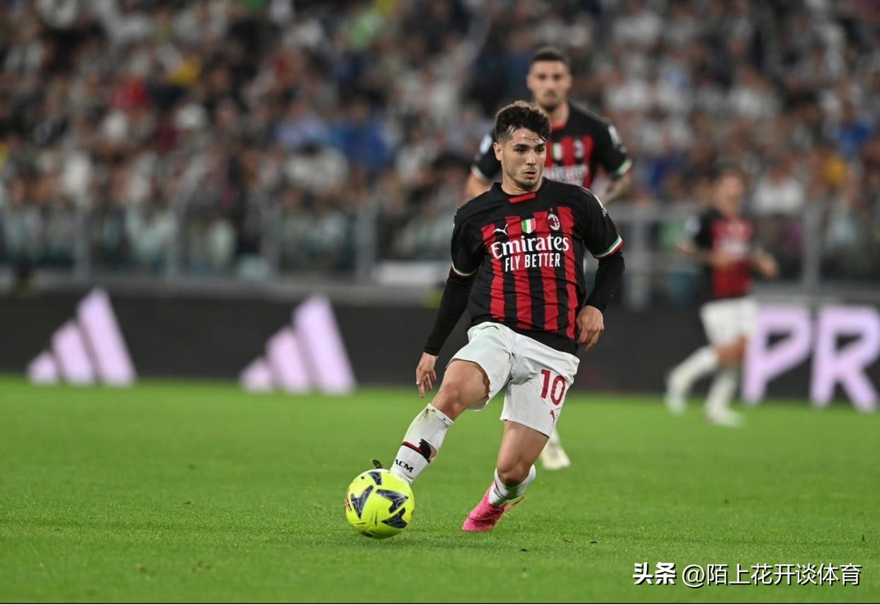 吉鲁一剑封喉ac米兰送弱旅7连败,意甲吉鲁点射破门米兰3-1罗马