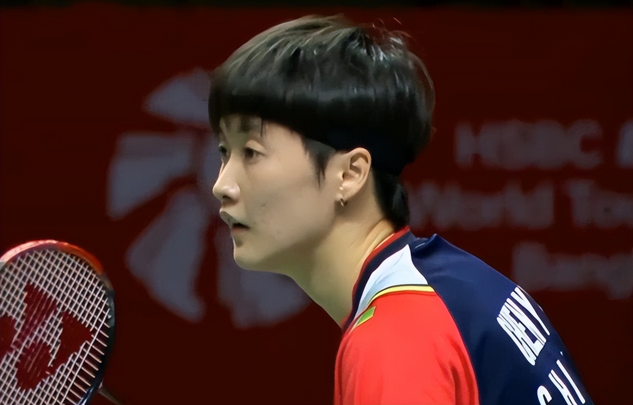 陈雨菲2-1逆转日本选手进决赛,陈雨菲拿下关键一分2-1赢下第一场