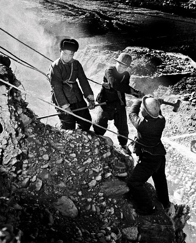 红旗渠是世界工程奇迹吗,20世纪70年代两大奇迹红旗渠