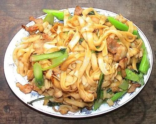 100元能在世界各地买什么,100元在世界各地都能买到什么