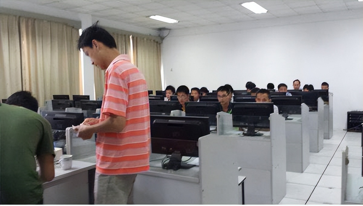 成都叉车证怎么考要多少钱,成都考叉车证多少钱