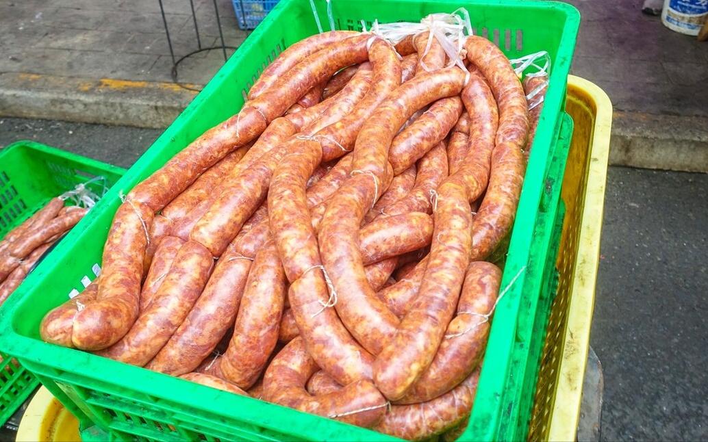 灌香肠咸甜味的料怎么办,灌香肠怎么晒不容易坏不容易酸