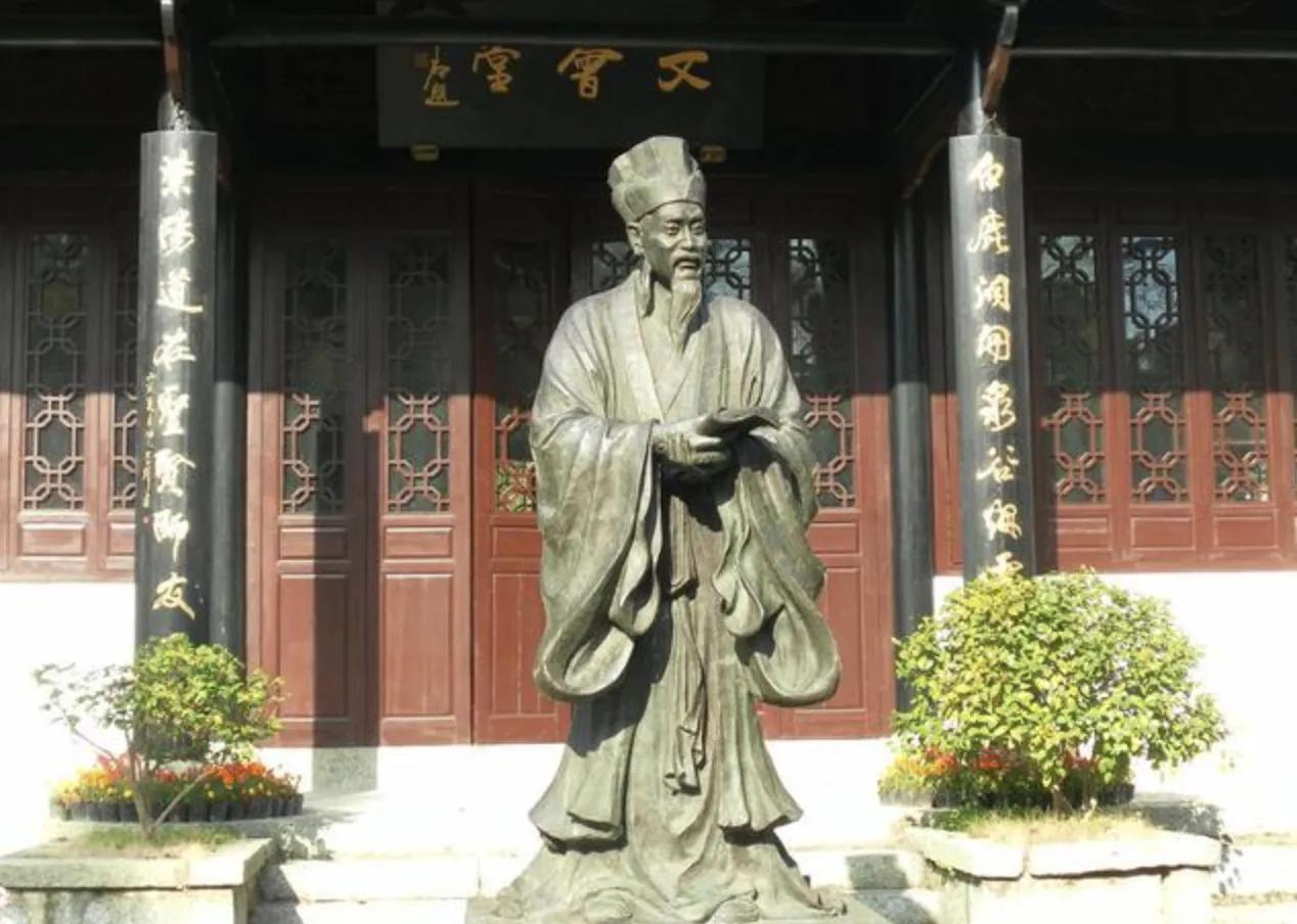 一代大儒朱熹,为什么会遭到后世的谩骂?他是才高无德的小人吗?