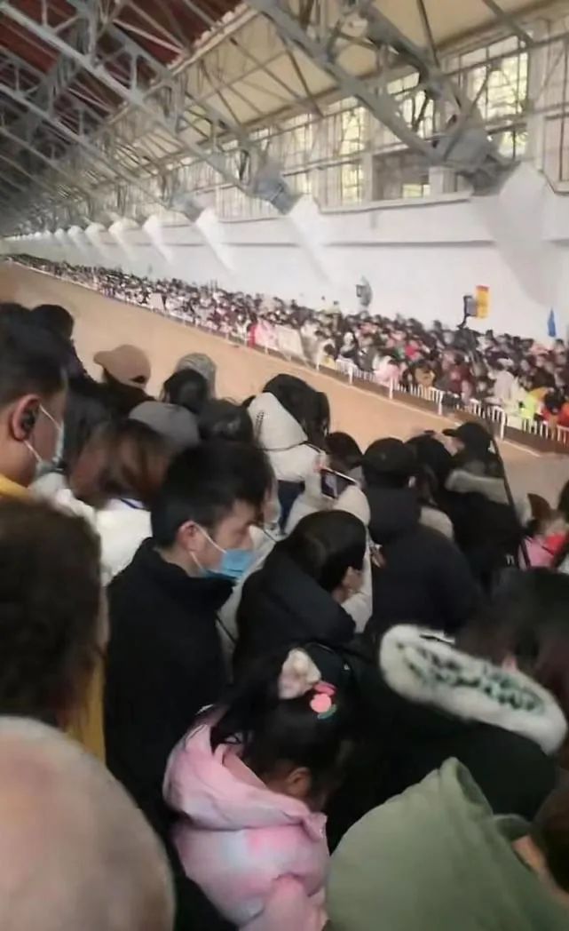 汕头小公园春节人山人海,2023年春节旅游人山人海