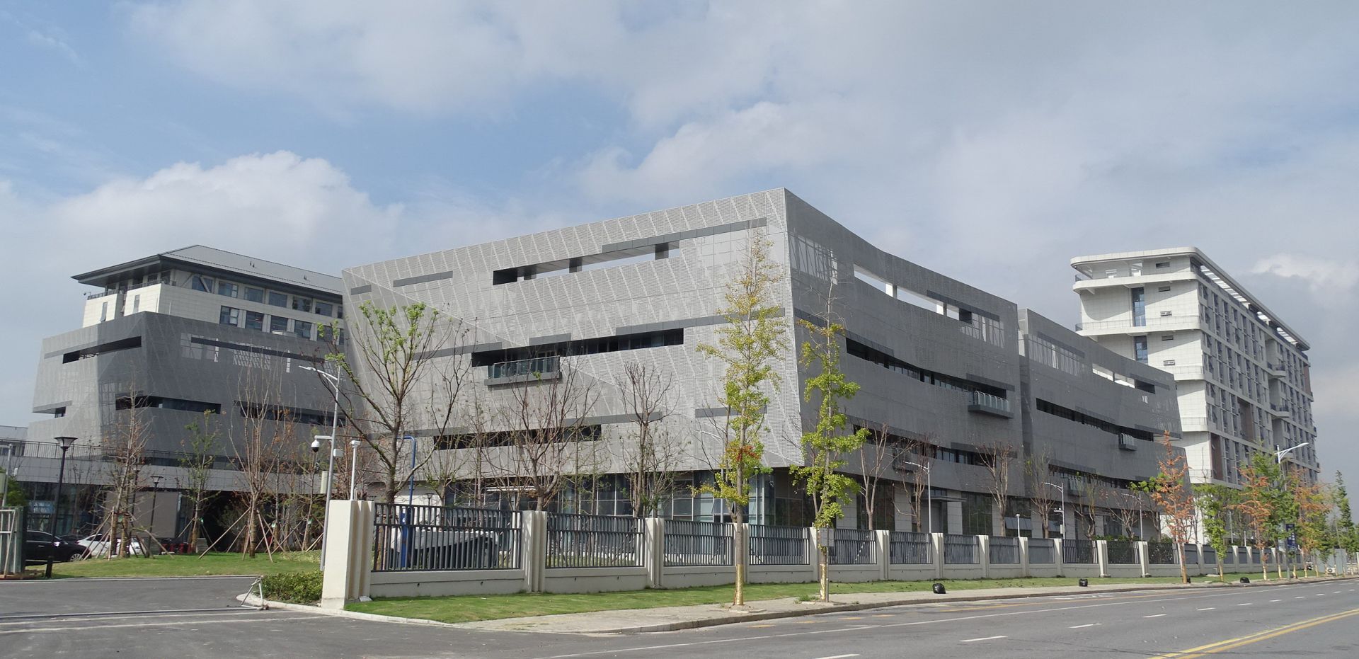 扬州技师学院新校区整体全景,扬州技师学院新校区宿舍