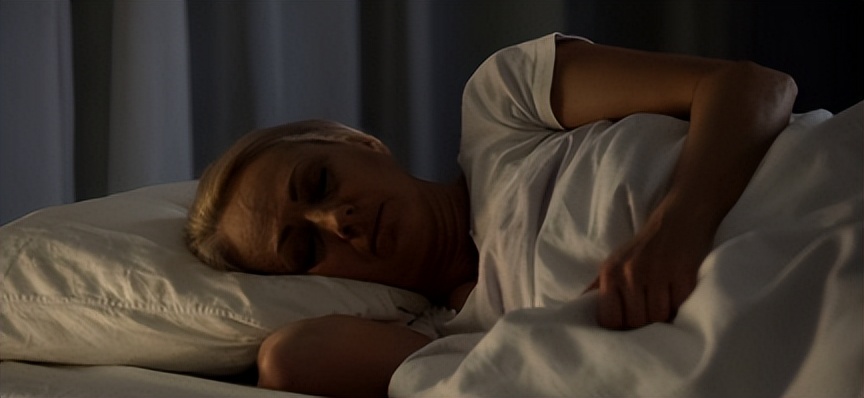 晚上失眠睡不着十大食物助睡眠,晚上睡不着这7种食物有助眠效果